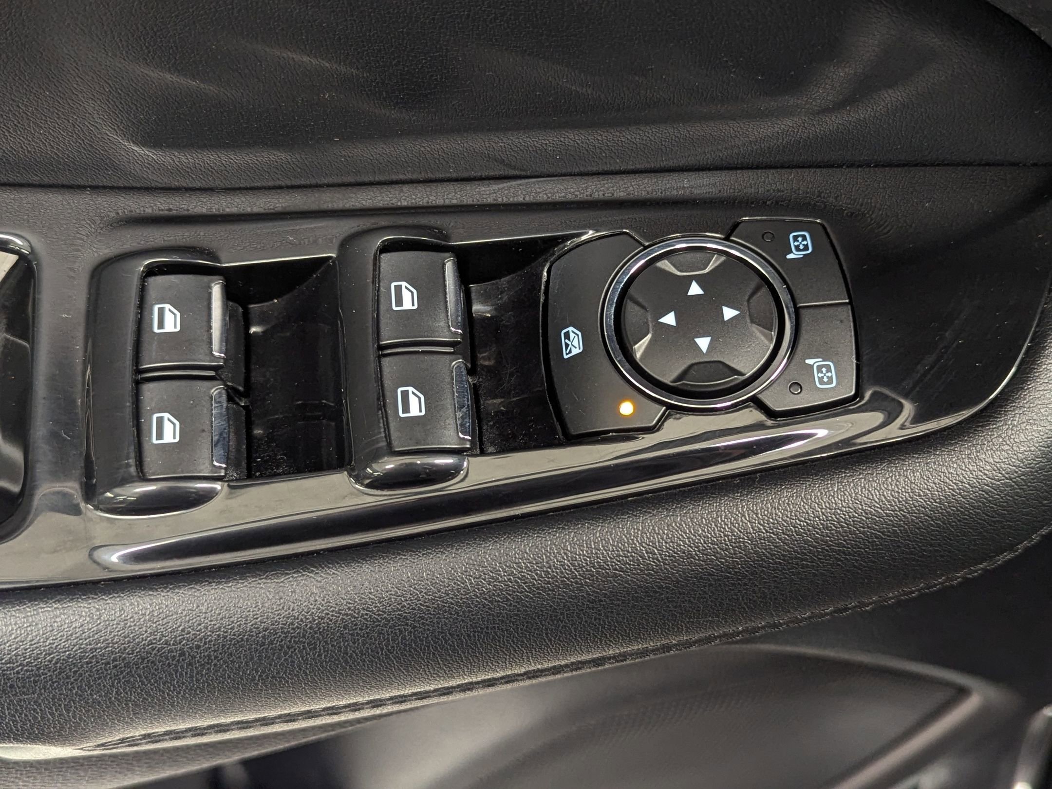 Used 2019 Ford Edge SEL w/ Equipment Group 201A image 18