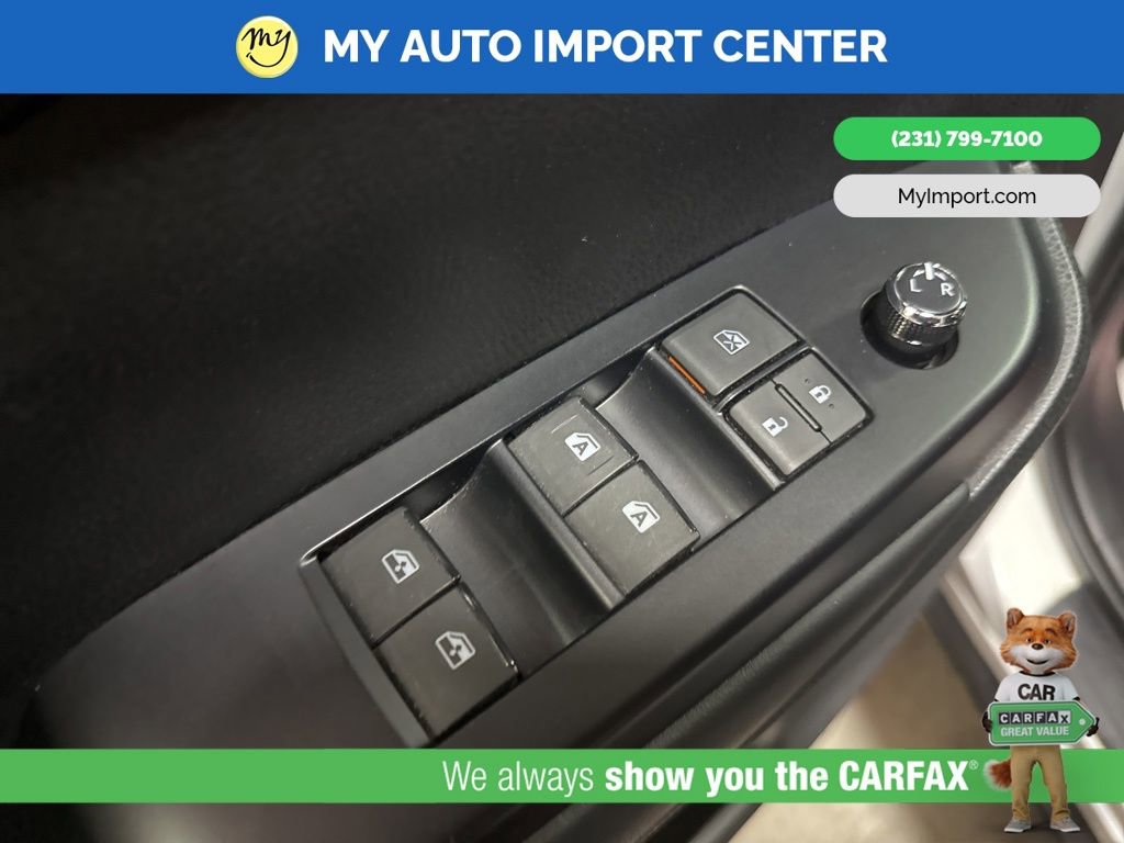 Used 2017 Toyota Highlander XLE image 11