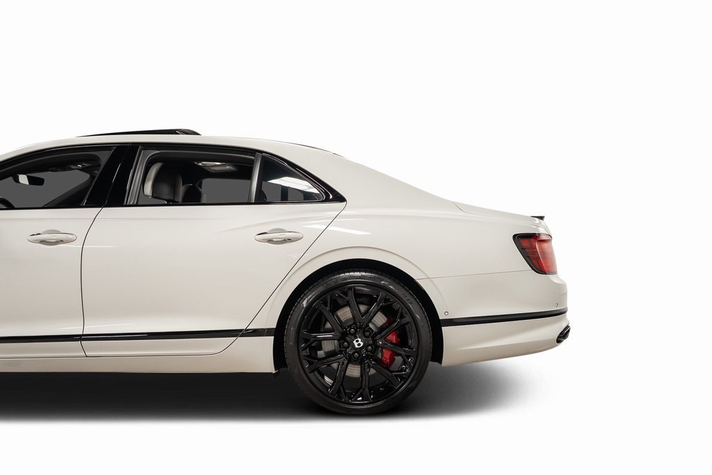 Used 2023 Bentley Flying Spur W12 image 13