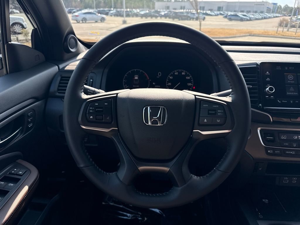Certified 2025 Honda Ridgeline RTL image 17