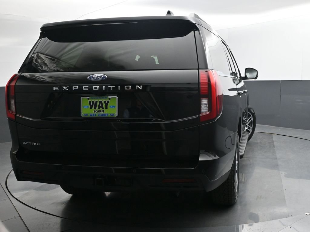 New 2026 Ford Expedition Active image 5