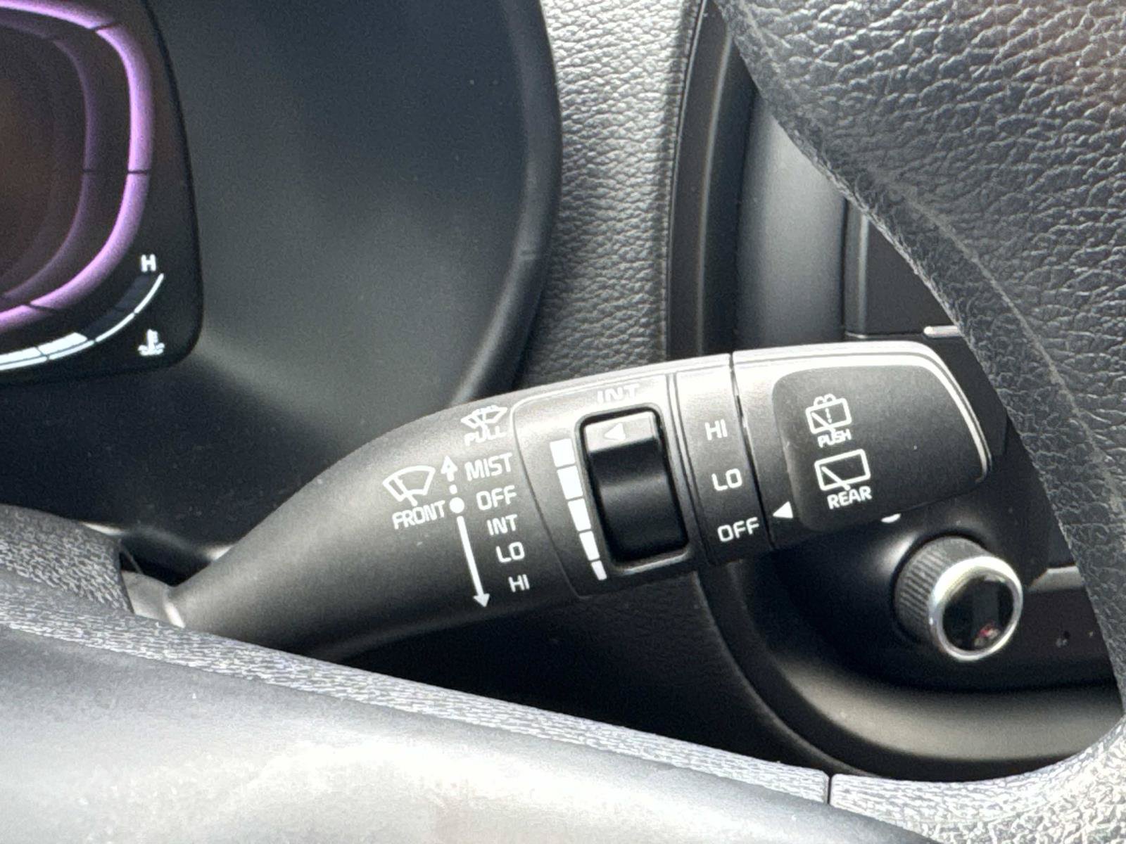 Used 2023 Kia Soul LX FWD image 19