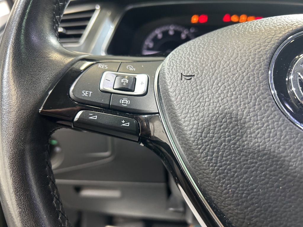 Used 2019 Volkswagen Tiguan SEL Premium w/ 3rd Row Seat Package image 24