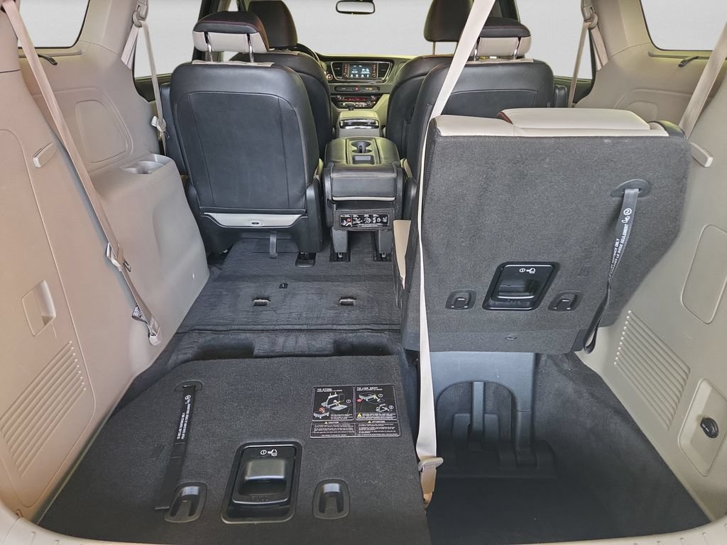 Used 2021 Kia Sedona EX w/ EX Premium Package FWD image 32