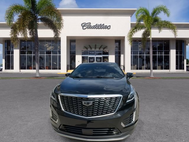 Certified 2025 Cadillac XT5 Premium Luxury w/ Technology Package image 4