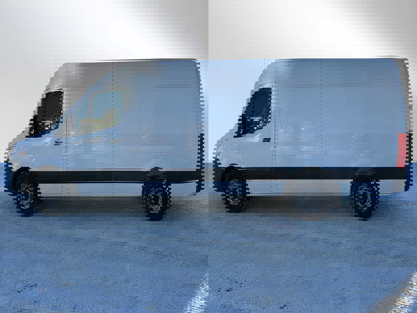 Used 2024 Mercedes-Benz Sprinter 2500 image 6