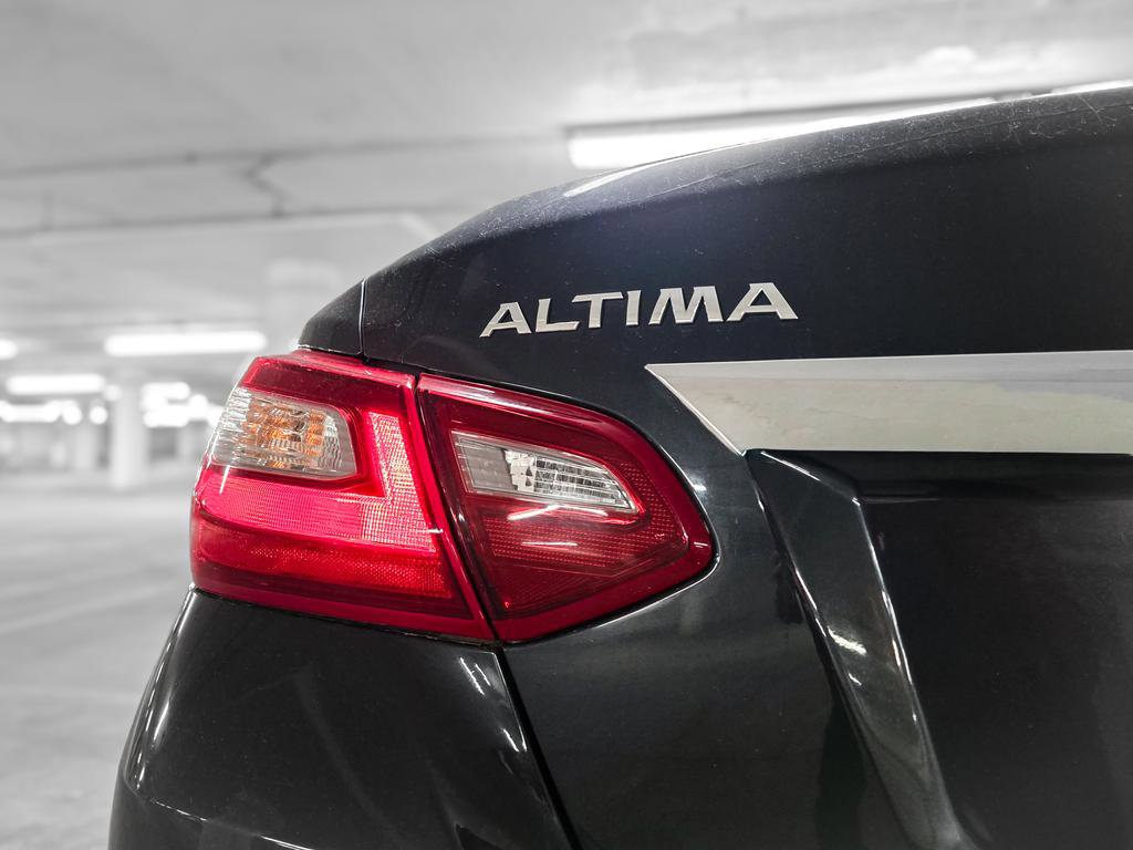 Used 2018 Nissan Altima 2.5 SL FWD image 9
