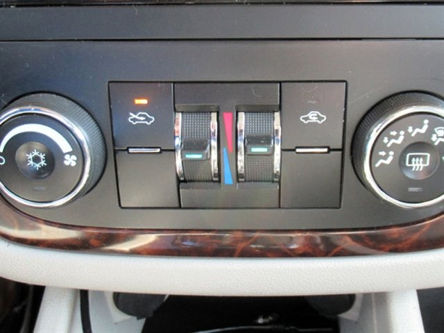 Used 2015 Chevrolet Impala LT w/ LT Sunroof Package image 24