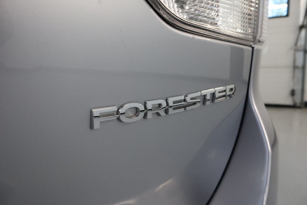 Used 2023 Subaru Forester Premium AWD/4WD image 12