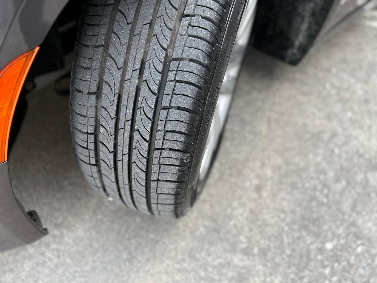 Used 2015 Chrysler 200 Limited w/ Convenience Group image 10