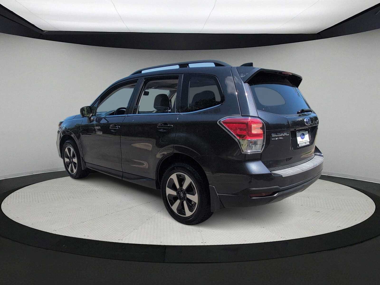 Used 2017 Subaru Forester 2.5i Limited AWD/4WD image 6