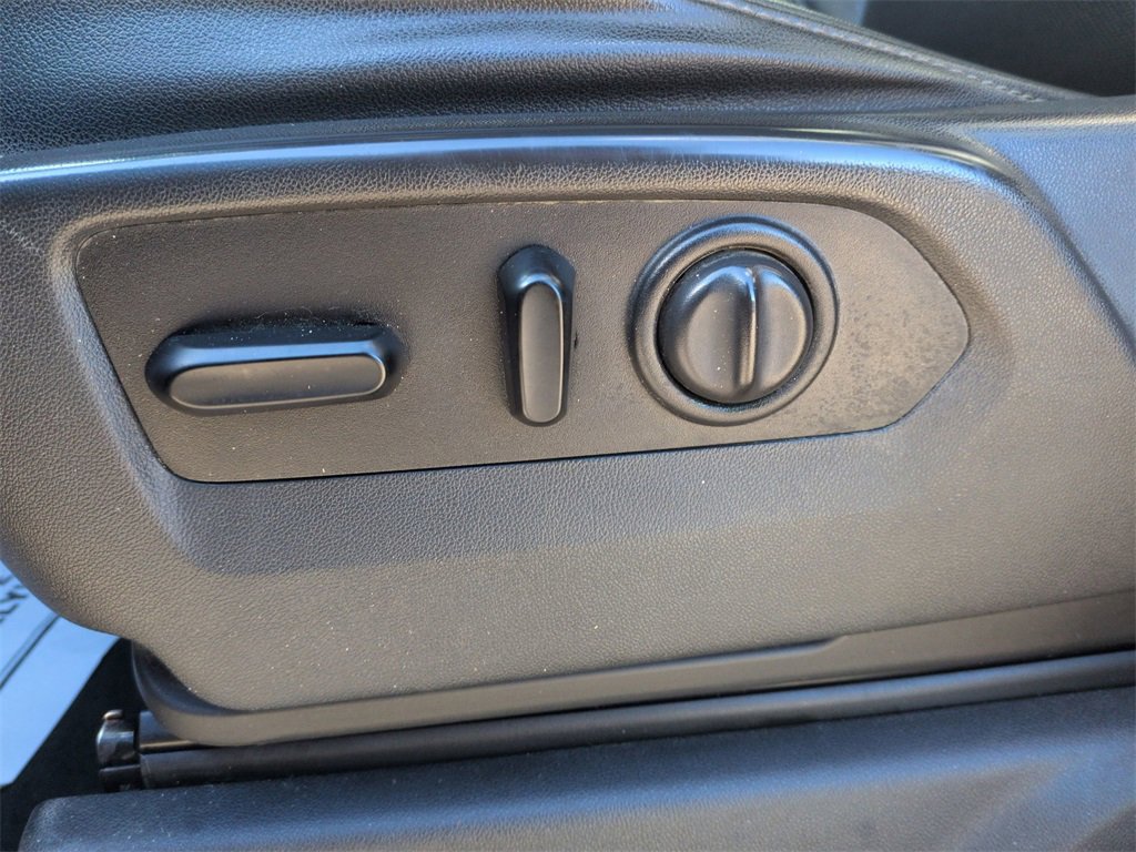 Used 2021 Chevrolet Silverado 2500 LTZ w/ LTZ Premium Package image 14