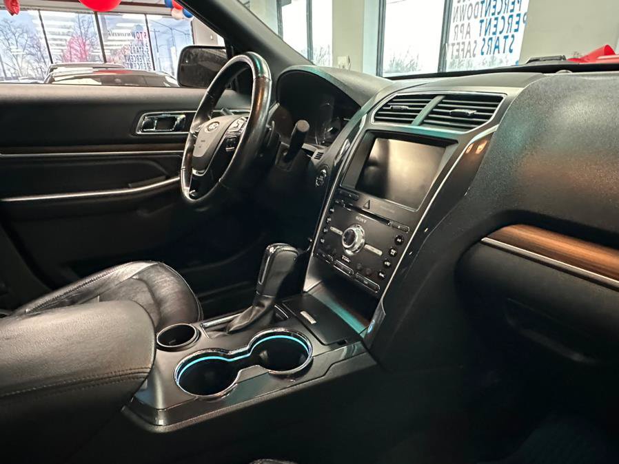 Used 2016 Ford Explorer Limited FWD image 37