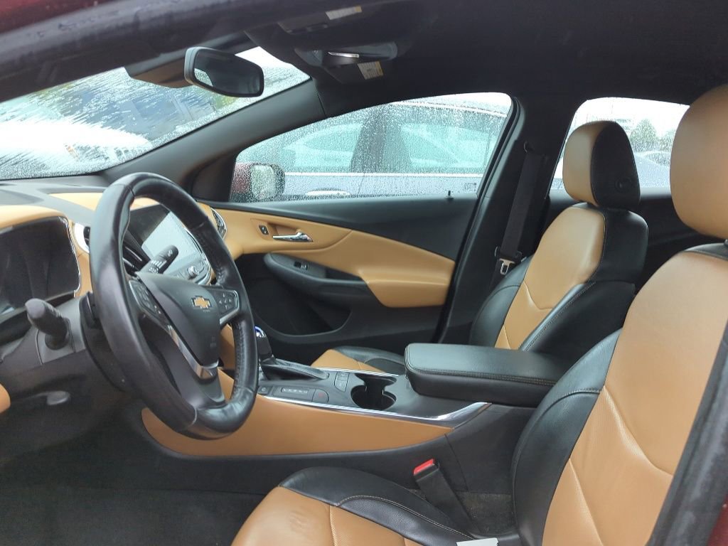 Used 2017 Chevrolet Volt Premier w/ Driver Confidence II Package FWD image 6