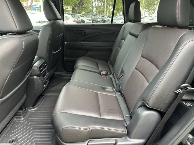 Used 2025 Honda Passport Black Edition image 23