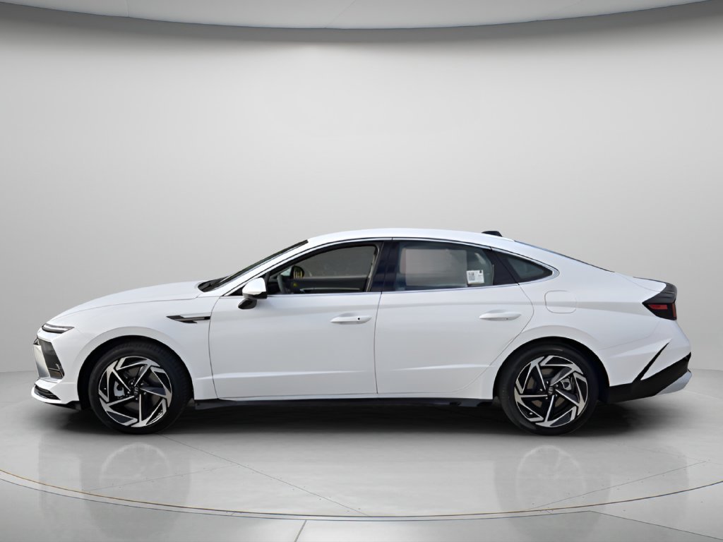 New 2026 Hyundai Sonata SEL FWD image 2