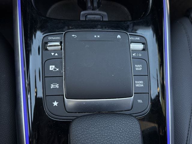 Used 2021 Mercedes-Benz GLB 250 image 21