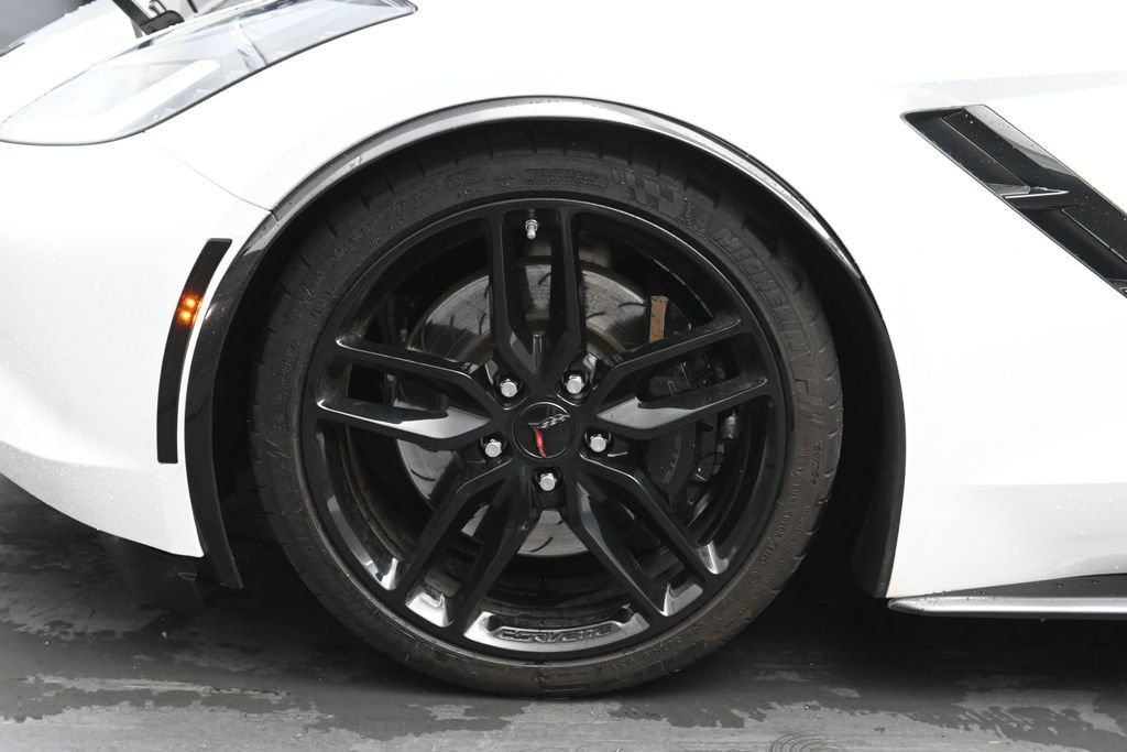 Used 2018 Chevrolet Corvette Stingray Coupe RWD image 30