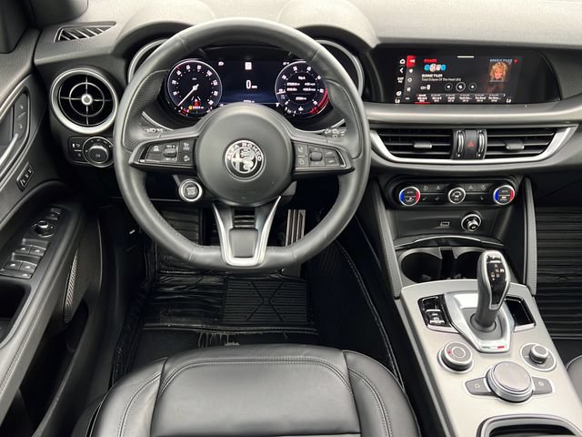 Used 2024 Alfa Romeo Stelvio Ti w/ Active Assist Plus Package AWD/4WD image 12