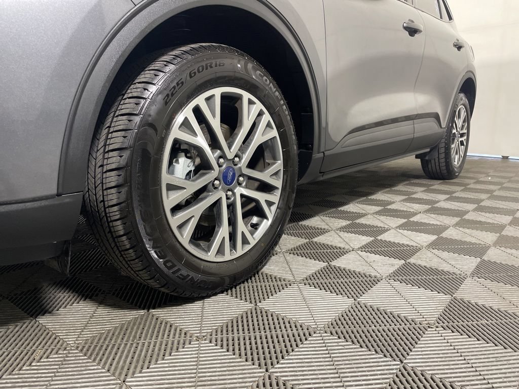 Used 2022 Ford Escape SEL w/ Technology Package AWD/4WD image 26