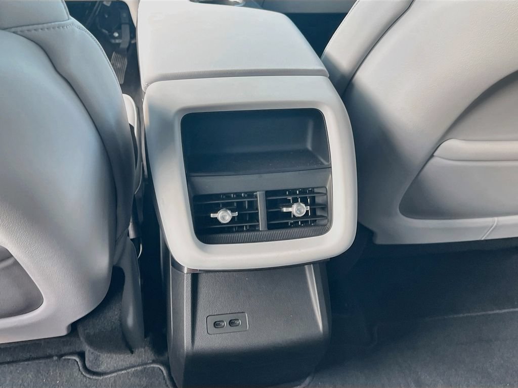 Used 2026 Cadillac Lyriq Luxury RWD image 26