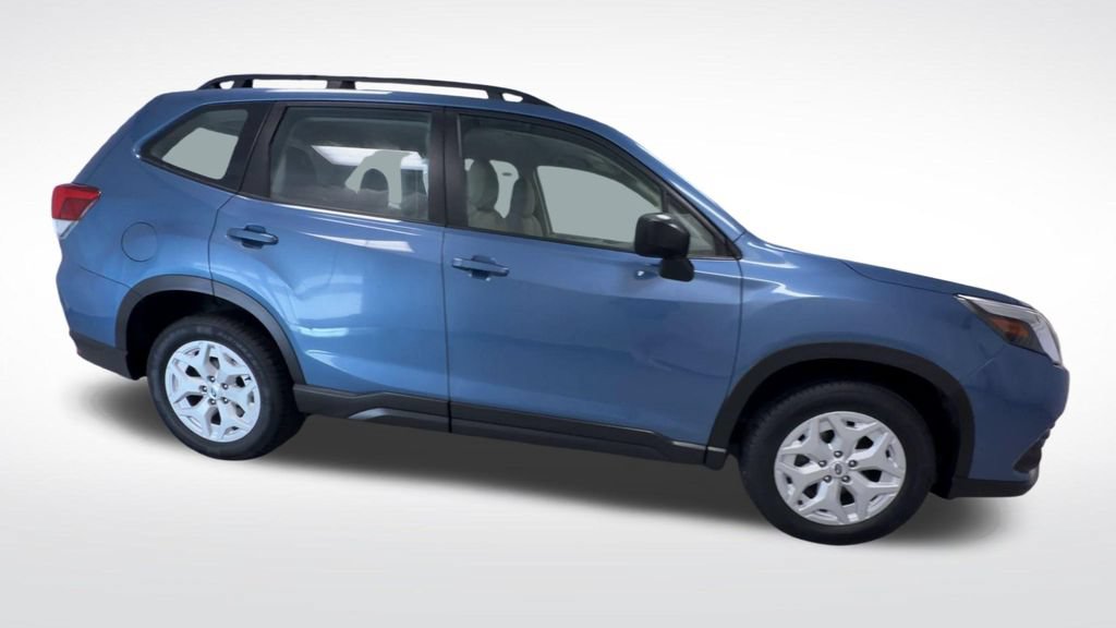 Used 2023 Subaru Forester AWD/4WD image 9