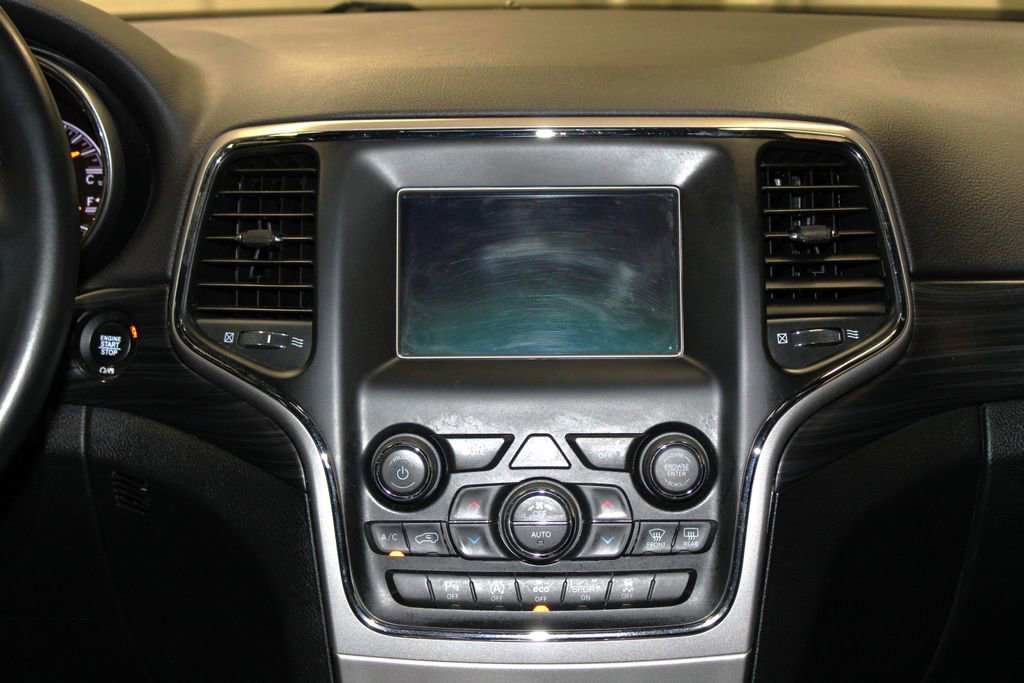 Used 2019 Jeep Grand Cherokee Laredo image 14