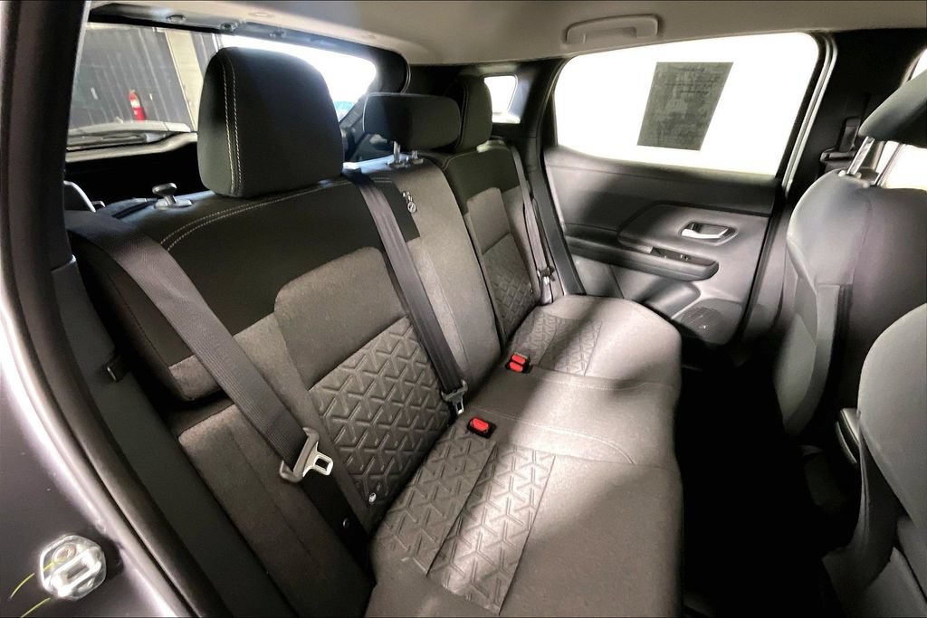 Certified 2025 Nissan Kicks SV AWD/4WD image 31