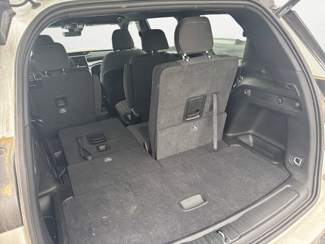 Used 2025 Jeep Grand Cherokee L Laredo w/ Luxury Tech Group I image 23