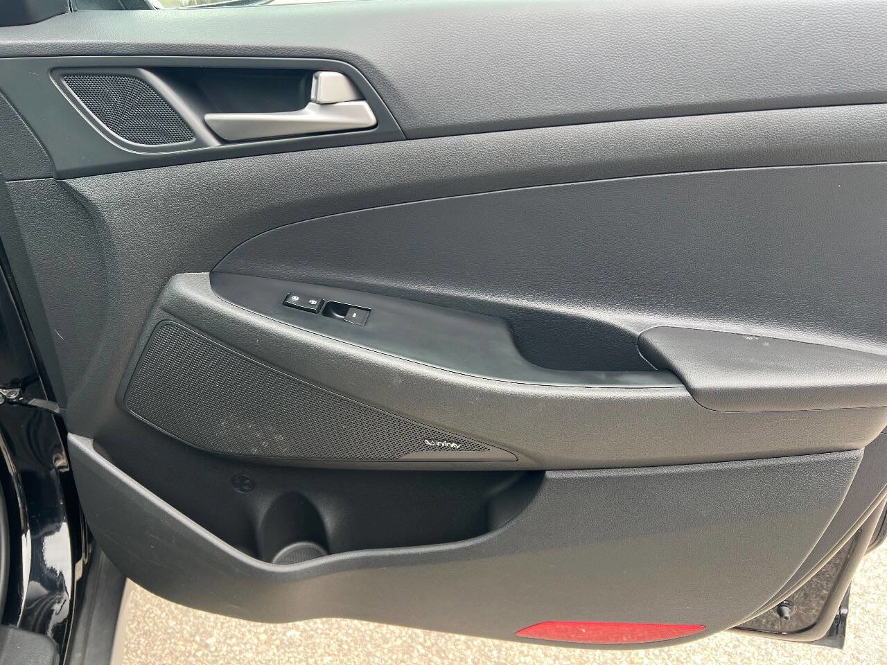 Used 2018 Hyundai Tucson SEL Plus w/ Cargo Package image 22