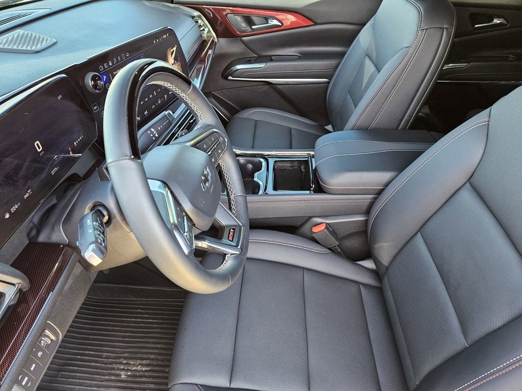 Used 2025 Chevrolet Traverse Z71 w/ Enhanced Driving Package image 19