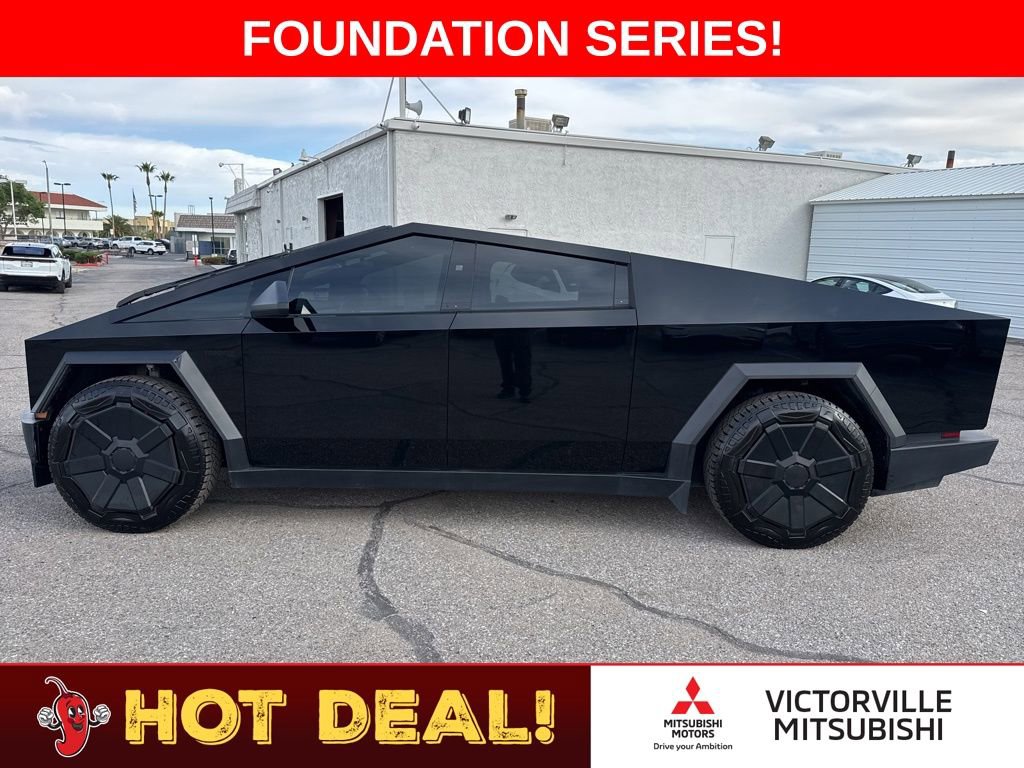 Used 2024 Tesla Cybertruck AWD Crew Cab image 5