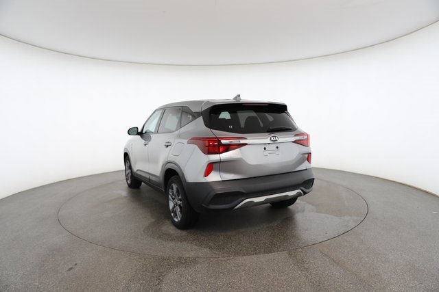 Used 2021 Kia Seltos LX image 12