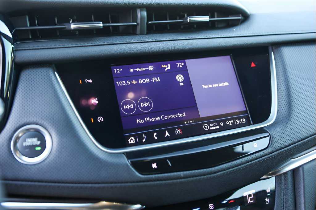 Certified 2022 Cadillac XT5 Premium Luxury w/ Technology Package AWD/4WD image 15