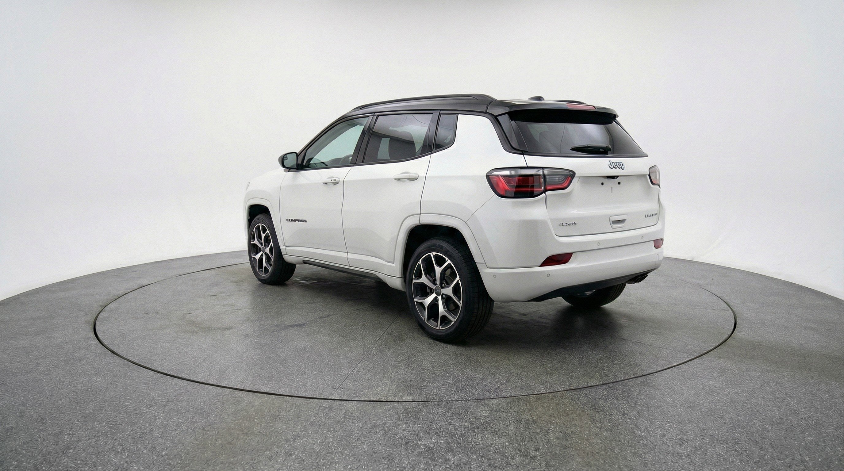 Used 2025 Jeep Compass Limited AWD/4WD image 6