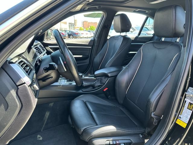 Used 2017 BMW 330i Sedan RWD image 10