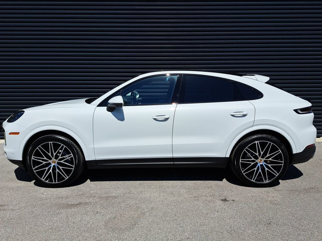 Certified 2025 Porsche Cayenne Coupe image 2