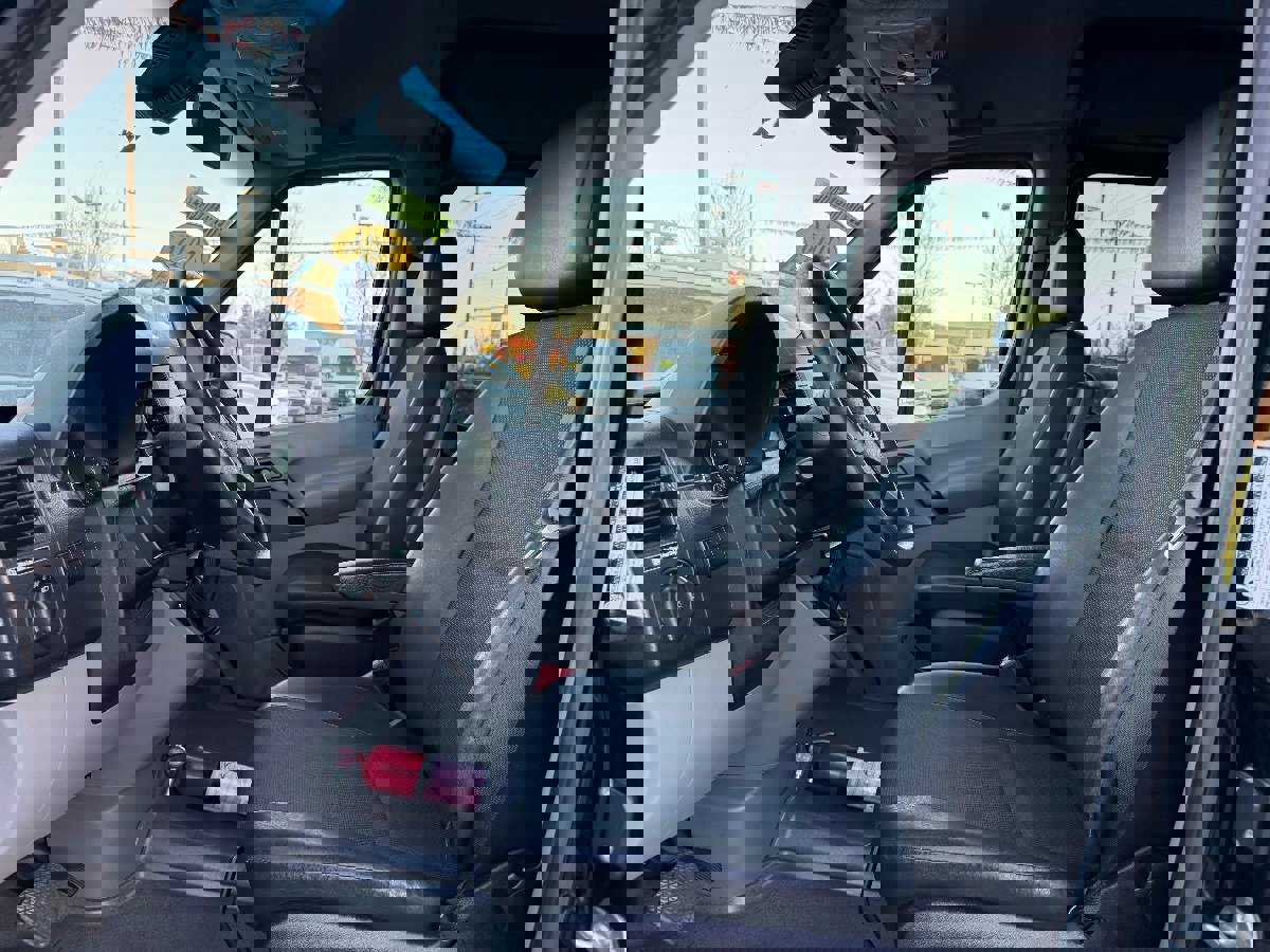 Used 2016 Mercedes-Benz Sprinter 2500 image 14