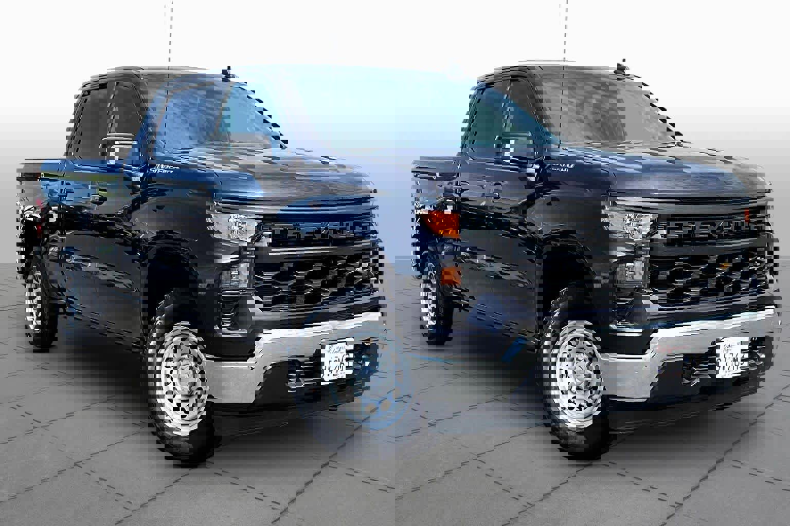 Used 2022 Chevrolet Silverado 1500 W/T w/ WT Value Package image 2