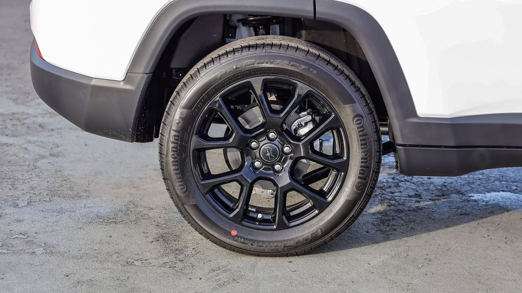 New 2026 Jeep Compass Latitude AWD/4WD image 12