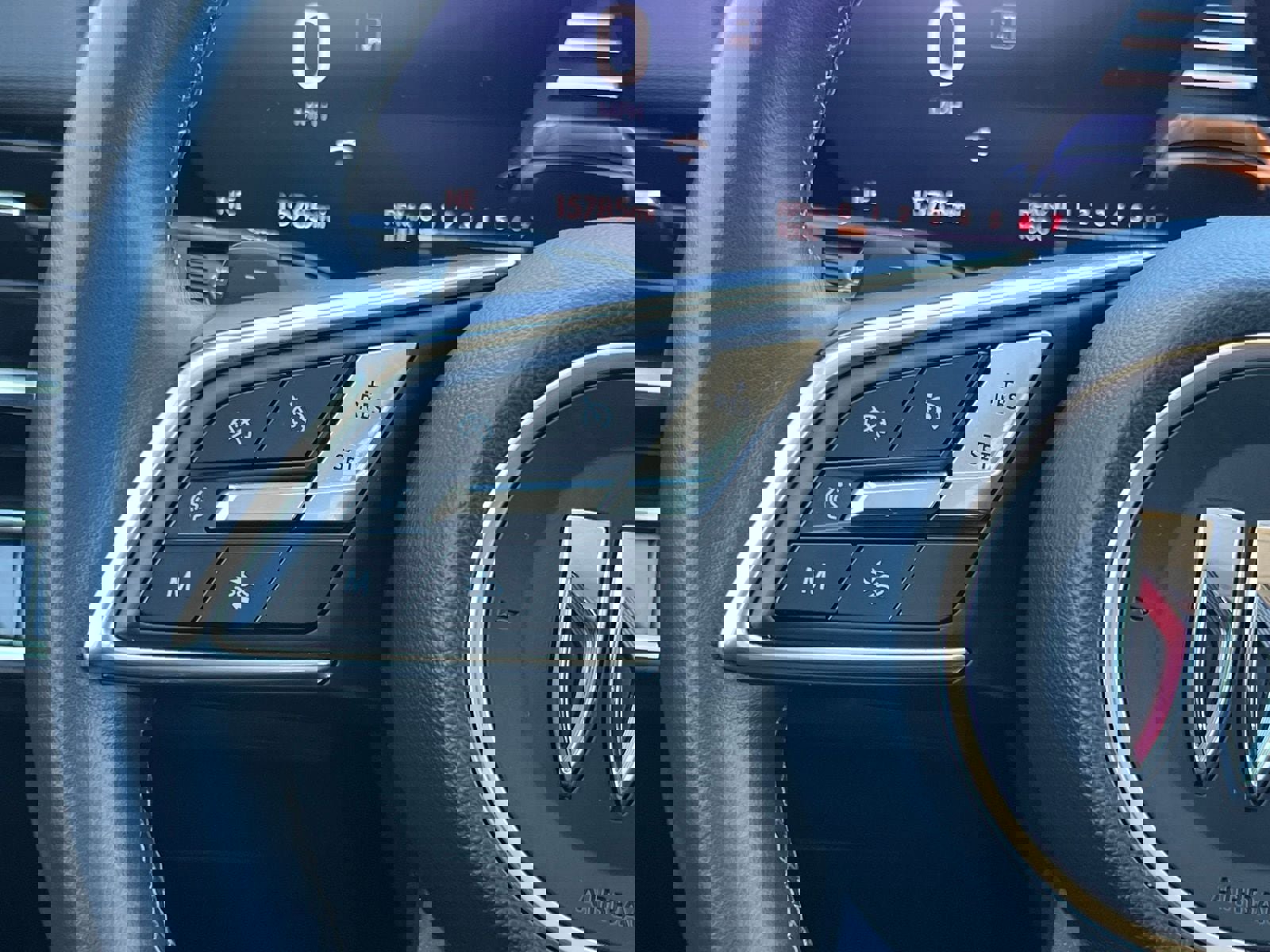 Used 2025 Buick Envision Preferred image 28