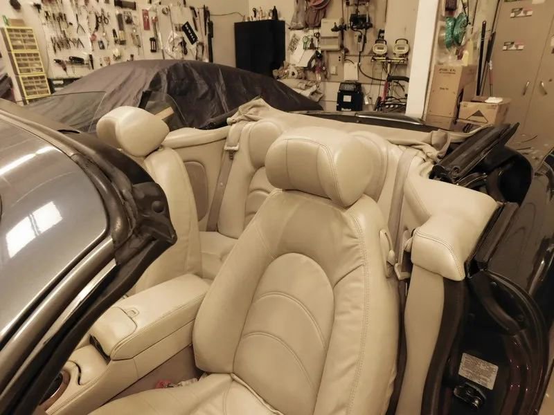 Used 2001 Jaguar XK8 Convertible RWD image 34