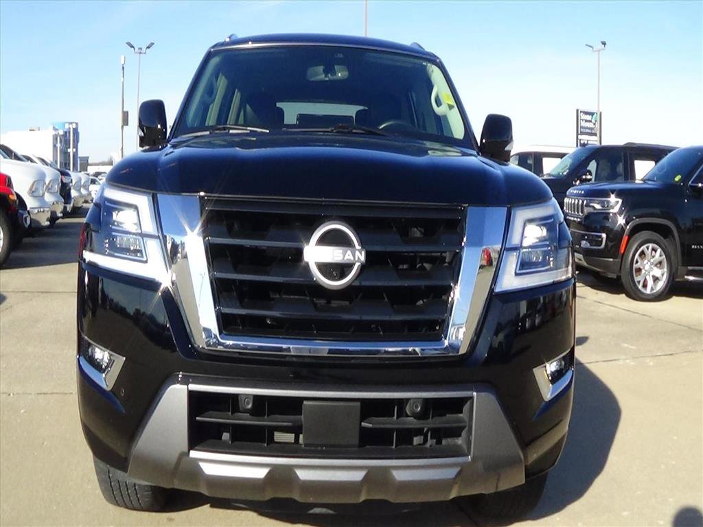 Used 2022 Nissan Armada SL w/ Captain's Chairs Package image 3