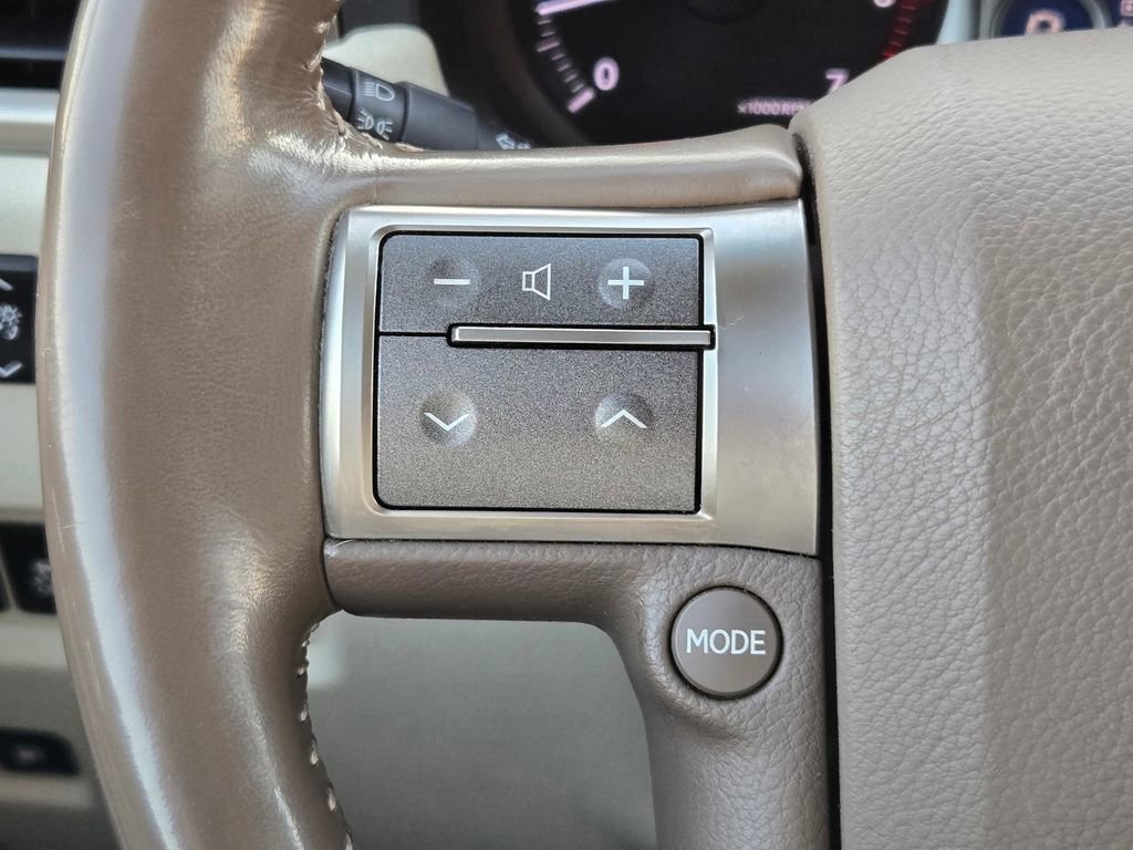 Used 2016 Lexus GX 460 Luxury w/ Preferred Accessory Package image 26