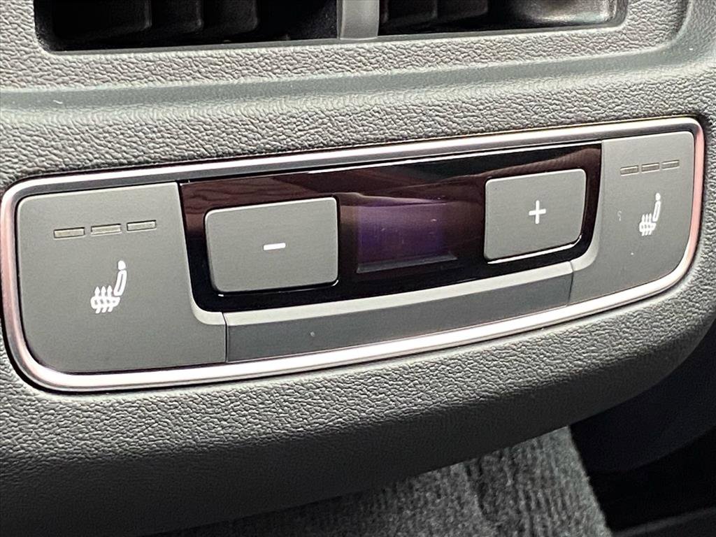 Used 2022 Audi RS e-tron GT w/ Carbon Performance Package image 24