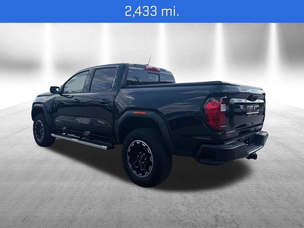 Used 2026 GMC Canyon AT4 AWD/4WD image 3