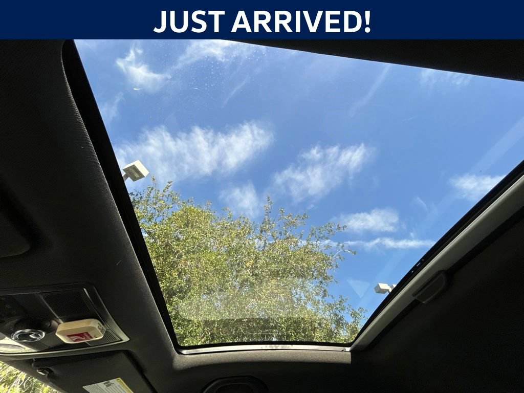 Used 2018 Volkswagen Beetle 2.0T Dune FWD image 22