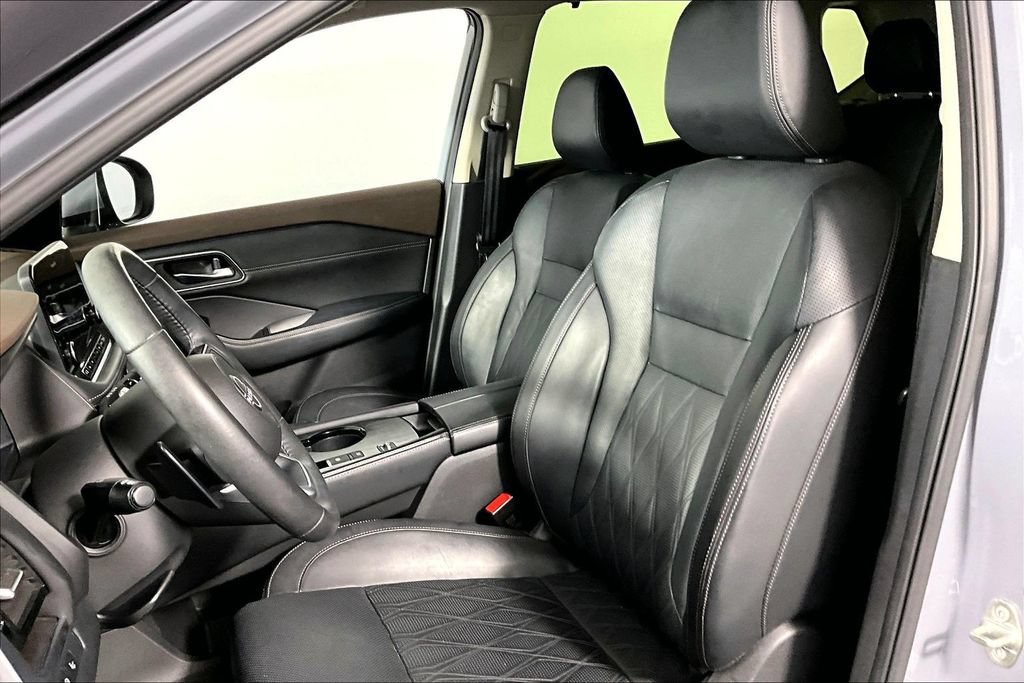 Used 2023 Nissan Rogue Platinum w/ Platinum Premium Package FWD image 25