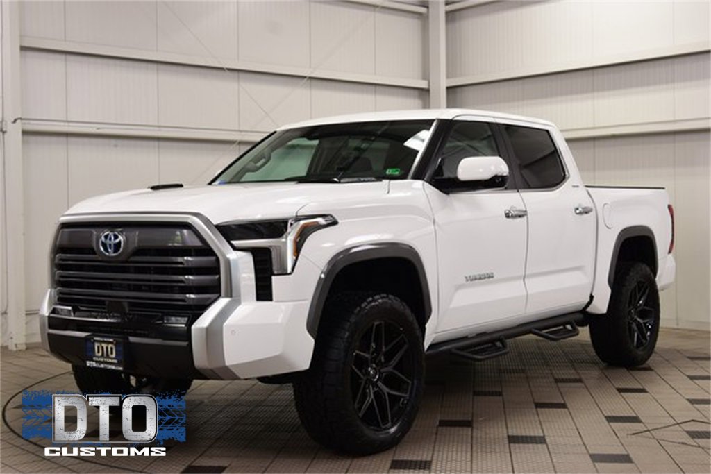 Used 2024 Toyota Tundra Limited w/ Power Package image 3