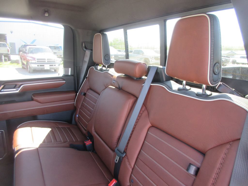 New 2026 GMC Sierra 3500 Denali Ultimate AWD/4WD image 14